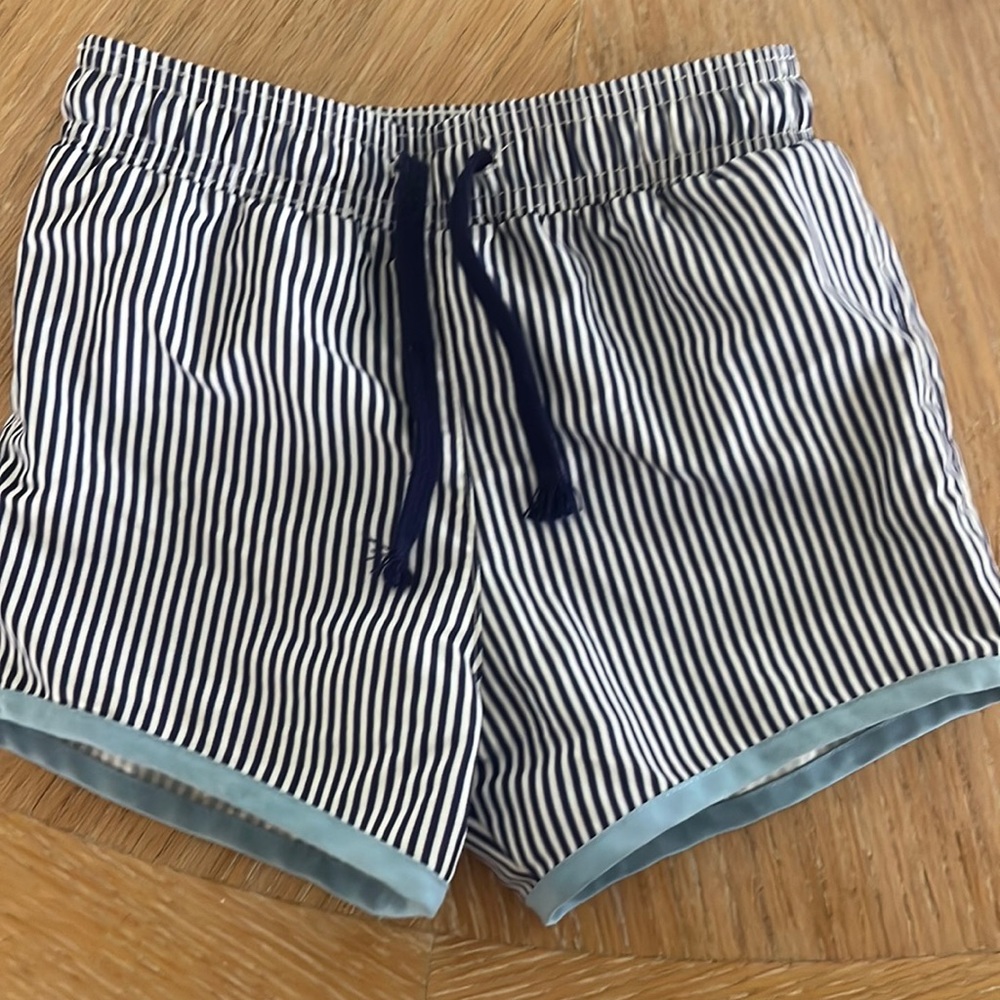 Boys 5/6 swim shorts from minnow